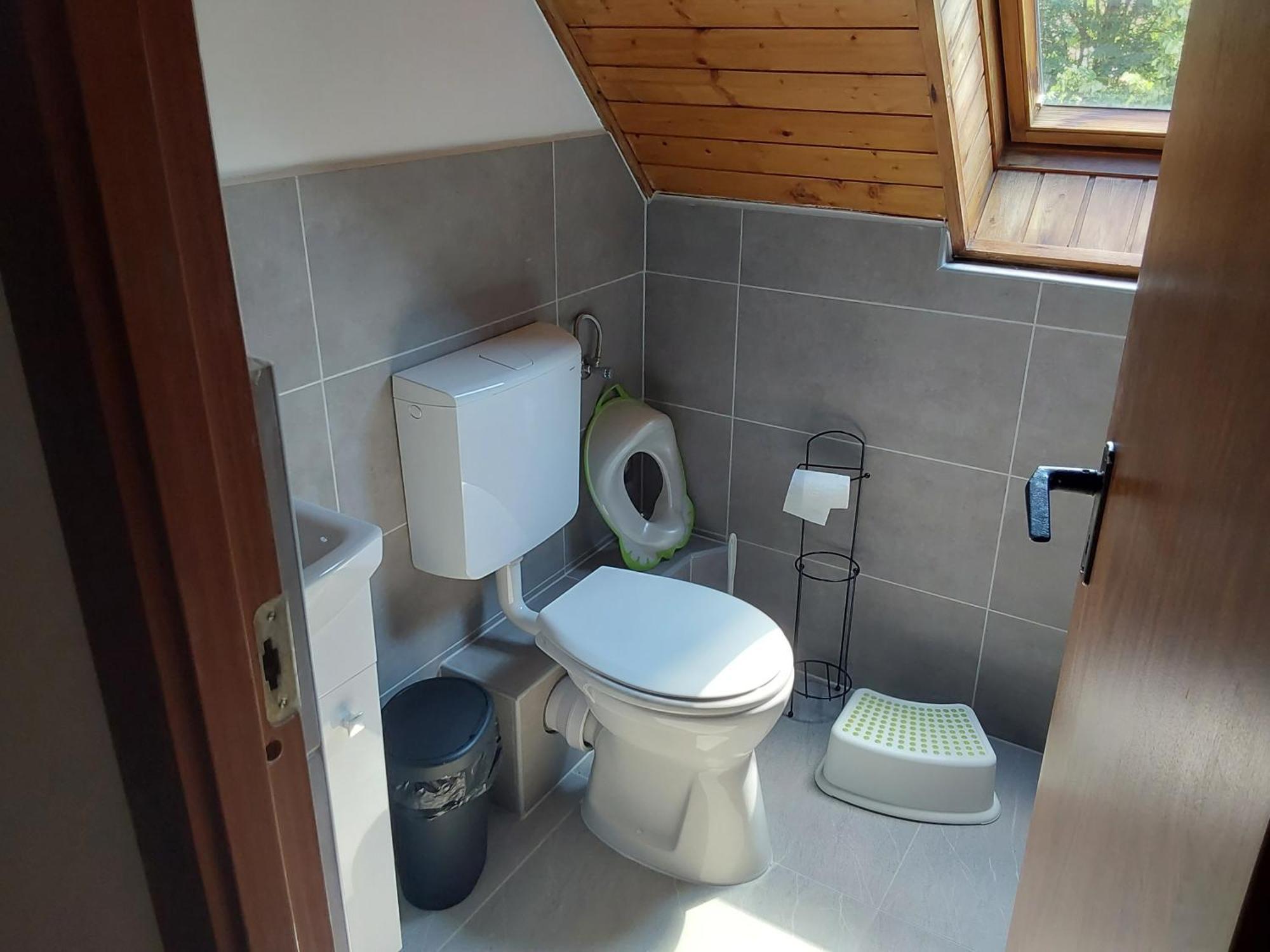 Tuerkiz Apartman - 5 Szobas 13 Fos Apartmanhaz 4Km A Balaton- Balatonszabadi Fürdőtelep Extérieur photo