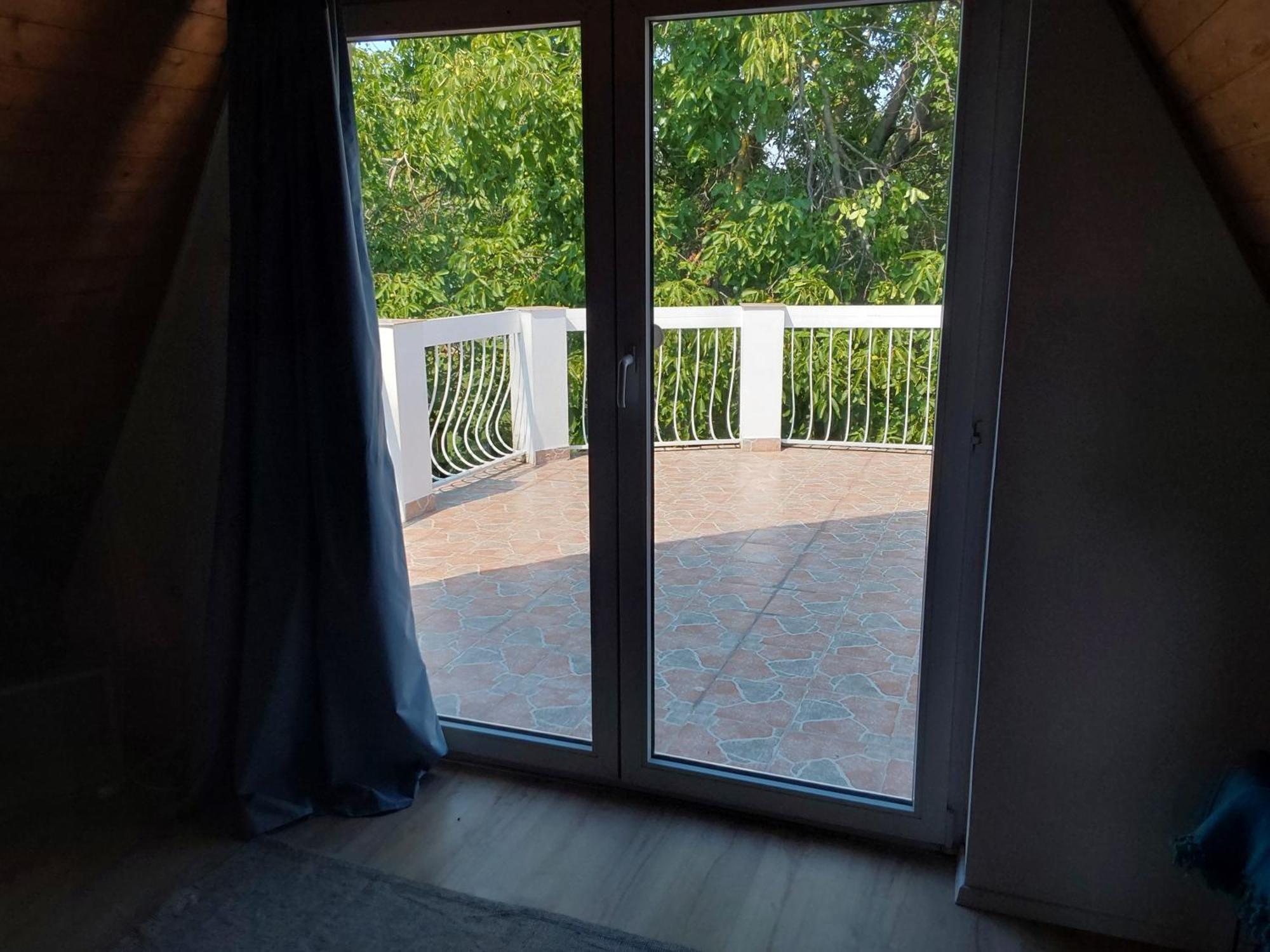 Tuerkiz Apartman - 5 Szobas 13 Fos Apartmanhaz 4Km A Balaton- Balatonszabadi Fürdőtelep Extérieur photo