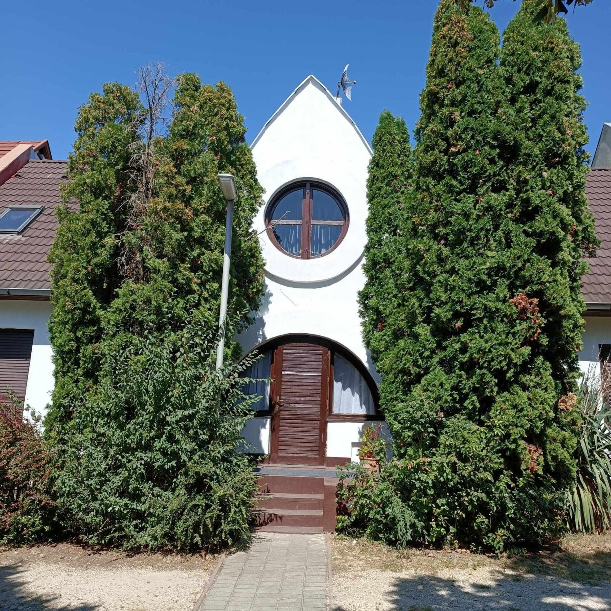 Tuerkiz Apartman - 5 Szobas 13 Fos Apartmanhaz 4Km A Balaton- Balatonszabadi Fürdőtelep Extérieur photo